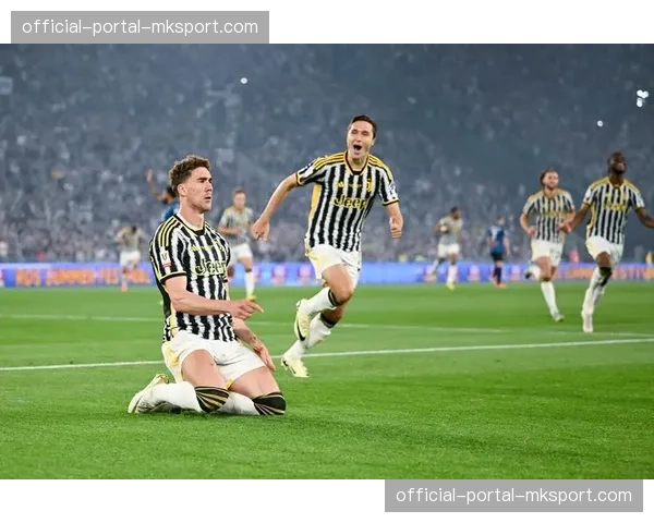 尤文图斯赛前训练:阿莱格里重点演练4-3-3防守落位 尤文图斯赛前训练:阿莱格里重点演练4-3-3防守落位